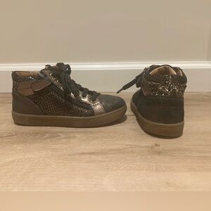 Babybotte Girls leather sneakers shoes size 29/10.5 us